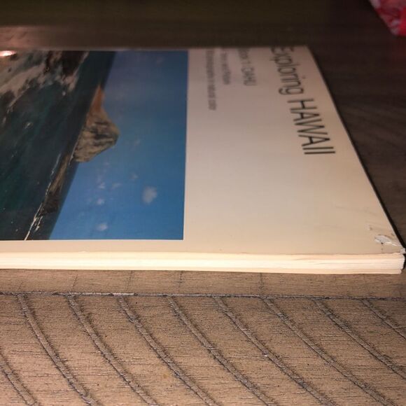 60/70s Exploring Hawaii Book 1 Oahu Cool guide book in pictures. Flowers & Surf - Picture 12 of 17